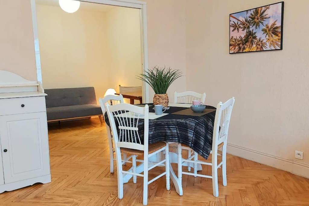 Ferienwohnung Le Spacieux Du Centre Agen Exterior foto