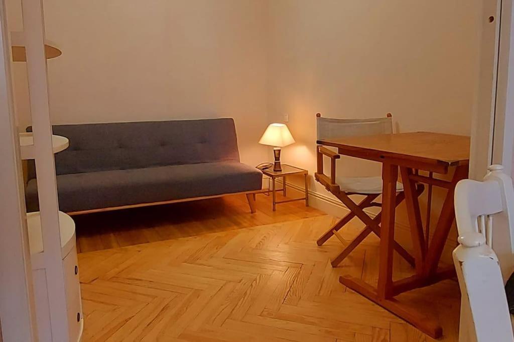 Ferienwohnung Le Spacieux Du Centre Agen Exterior foto